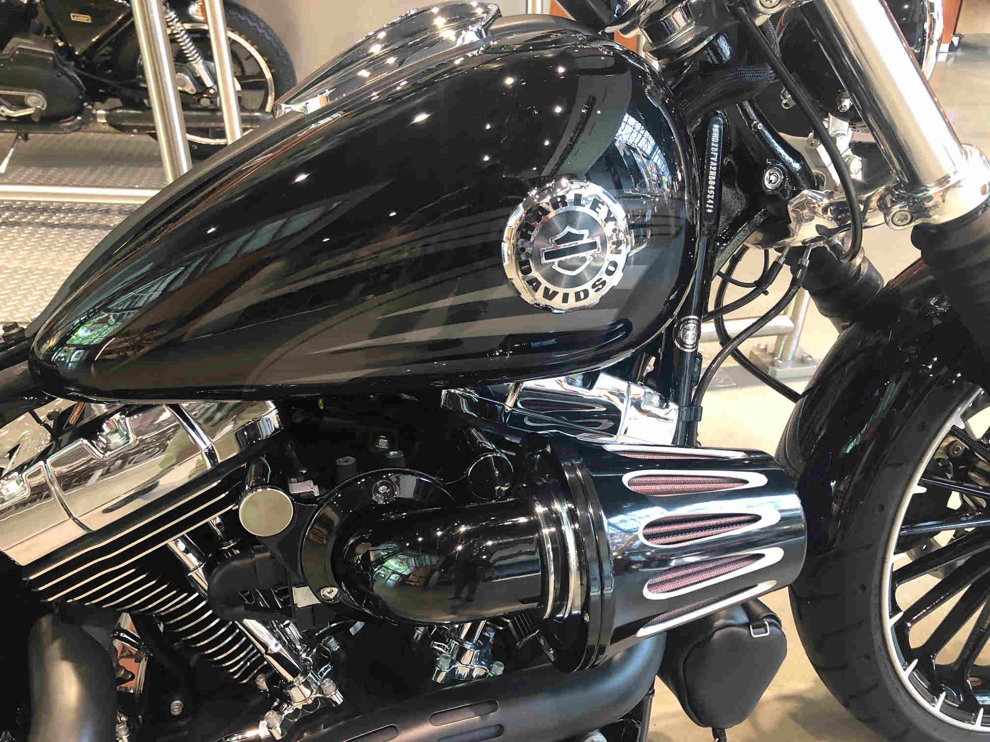 2017 Harley-Davidson® Custom Softail Breakout