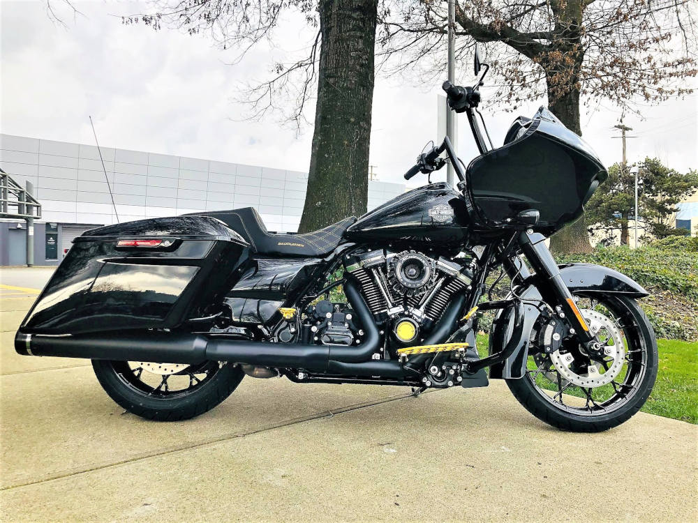 2021 Custom 2021 Harley-Davidson® Custom Road Glide™ Special - "The Bandit"!